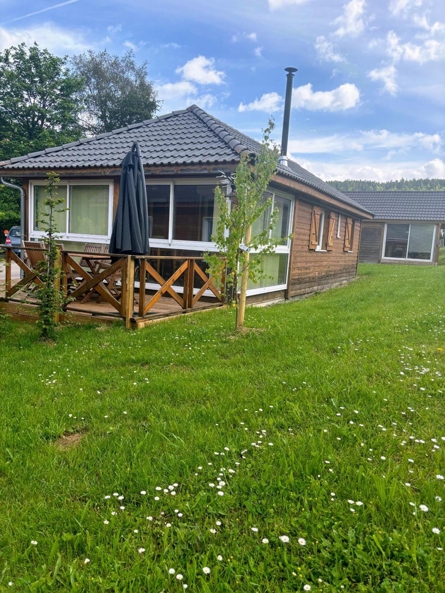 Camping Le Miroir Les Hopitaux-Neufs Esterno foto